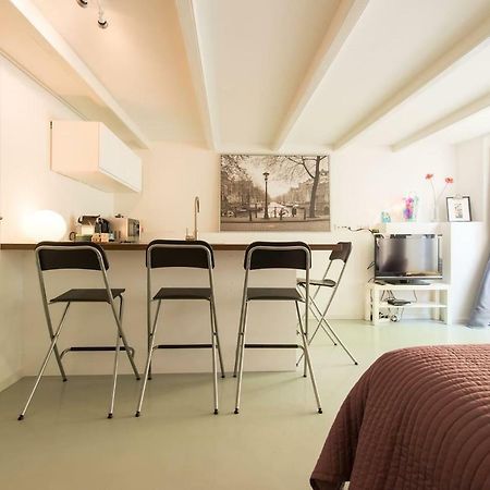 Quiet Apartment For 4 At Park In Center Amsterdam Eksteriør billede